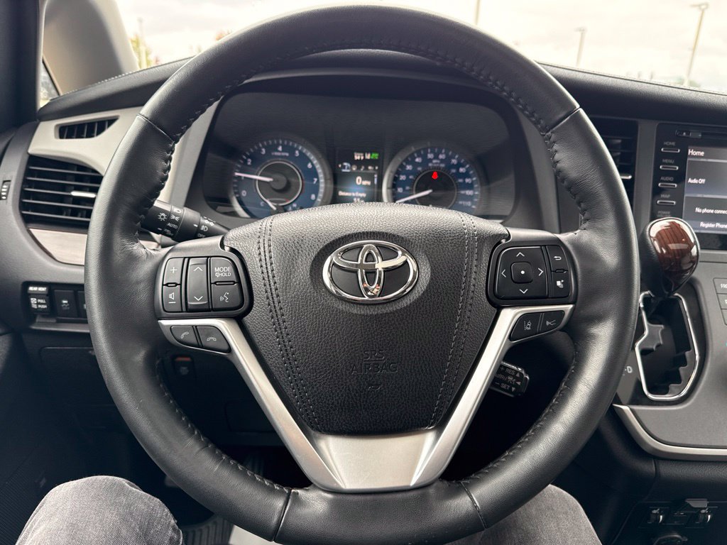 Used 2020 Toyota Sienna Limited Premium AWD/4WD image 13