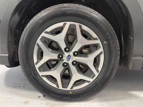 Used 2022 Subaru Forester Premium image 40