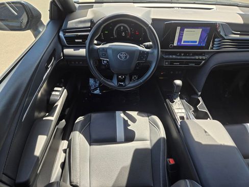 Used 2025 Toyota Camry SE FWD image 17