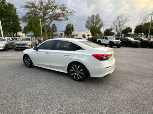 Used 2022 Honda Civic EX image 13