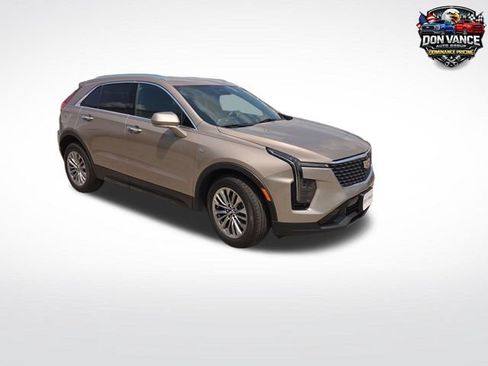 Used 2024 Cadillac XT4 Premium Luxury FWD image 7