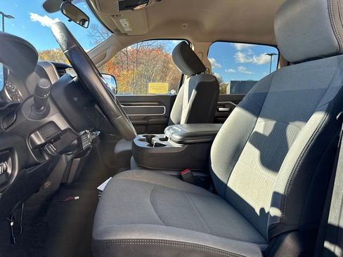 Used 2019 RAM 3500 Big Horn image 35