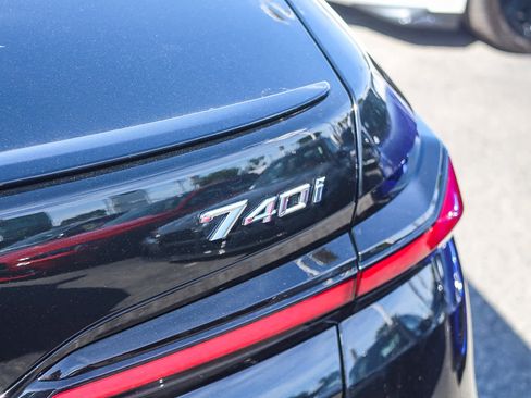 New 2026 BMW 740i image 25