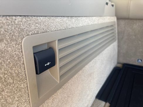 Used 2017 Land Rover Range Rover HSE image 34