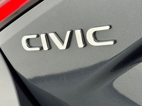 Used 2024 Honda Civic EX-L image 9
