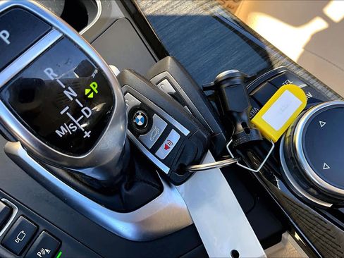 Used 2016 BMW 428i Convertible image 12