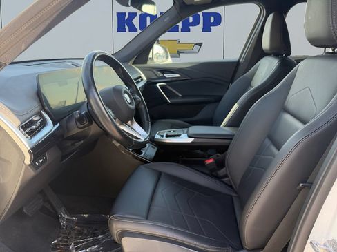 Used 2025 BMW X1 xDrive28i AWD/4WD image 10