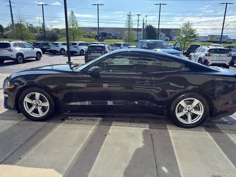 Used 2020 Ford Mustang Coupe RWD image 6