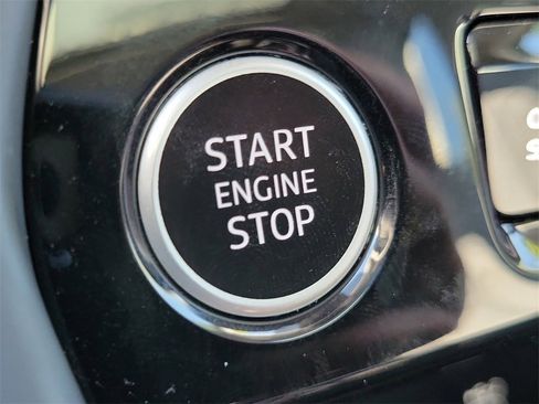 Certified 2025 Audi Q5 Premium w/ Convenience Package image 30