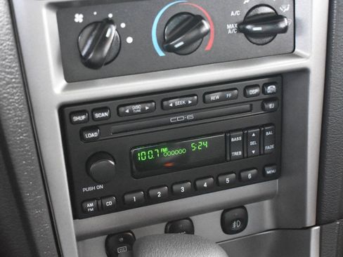 Used 2003 Ford Mustang Mach 1 RWD image 40