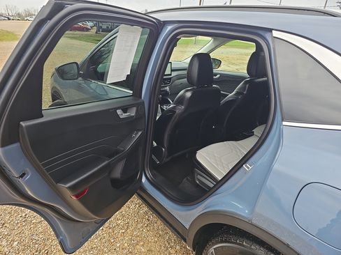 Certified 2024 Ford Escape SE w/ PHEV Premium Package image 13