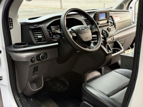 Used 2022 Ford Transit 250 Medium Roof image 27