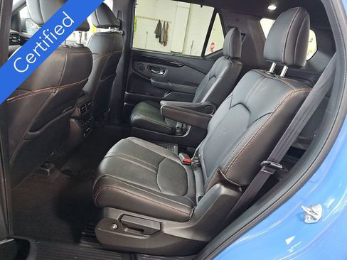 Used 2023 Honda Pilot TrailSport image 14