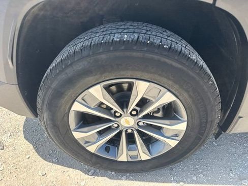 Used 2025 Chevrolet Equinox LT w/ Convenience Package II FWD image 25