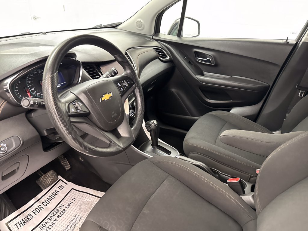Used 2020 Chevrolet Trax LS w/ Tint and Cruise Package FWD image 10