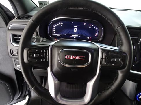Certified 2023 GMC Yukon SLT w/ SLT Luxury Package AWD/4WD image 6