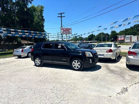 Used 2011 GMC Terrain SLE image 2
