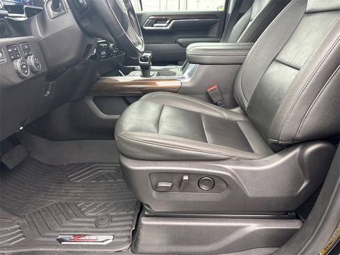 Used 2024 Chevrolet Silverado 1500 LT Trail Boss w/ Convenience Package II image 10