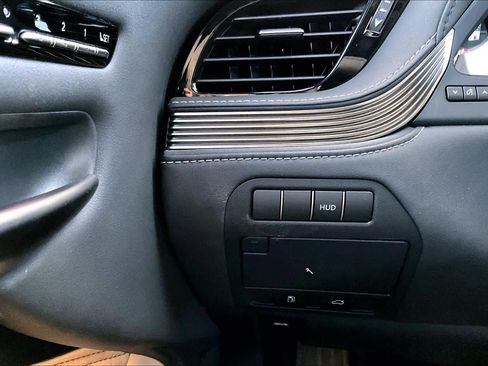 Used 2023 Lexus LS 500 image 36