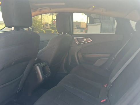 Used 2015 Chrysler 200 Limited w/ Convenience Group image 16