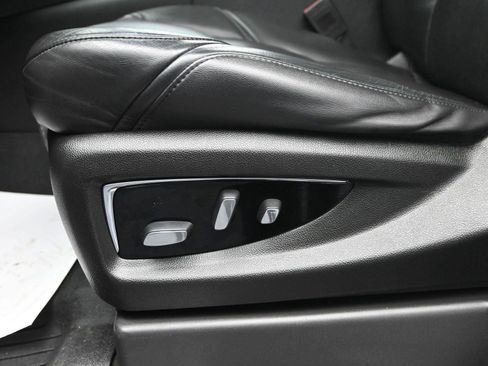 Used 2020 Cadillac Escalade Premium Luxury w/ LPO, Radiant Package image 25