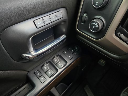 Used 2018 GMC Sierra 1500 Denali w/ Denali Ultimate Package image 22