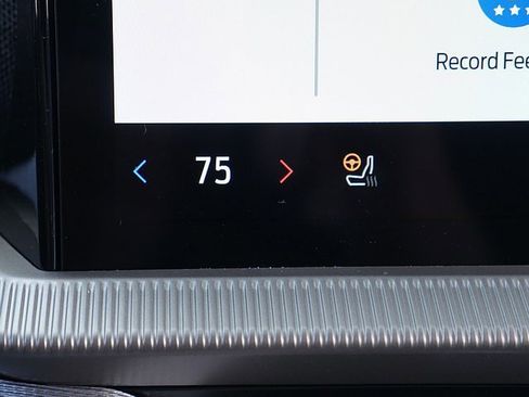 Used 2025 Ford Explorer Active w/ Active Comfort Package image 44