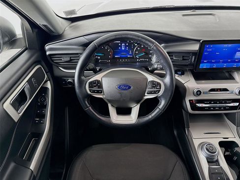 Used 2022 Ford Explorer XLT w/ Class IV Trailer Tow Package image 21