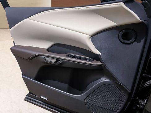 Used 2024 Lexus RX 350 FWD w/ Technology Package image 21