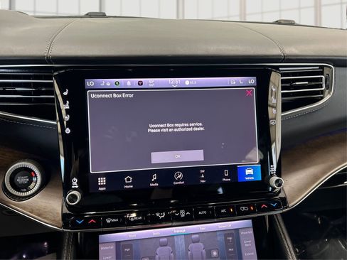 Used 2023 Jeep Grand Wagoneer Series II image 13