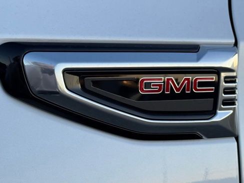 Used 2025 GMC Yukon XL Denali w/ Sun & Power Step Package image 14