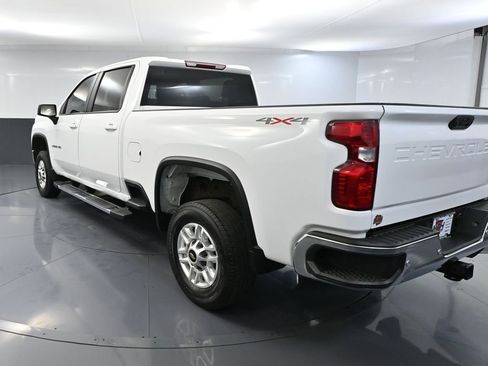 Used 2022 Chevrolet Silverado 2500 LT image 9