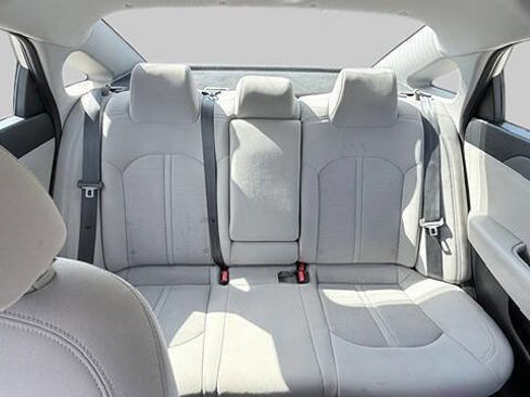 Used 2019 Hyundai Sonata SE FWD image 9