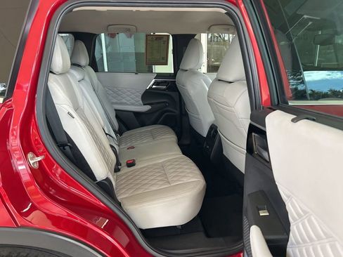 Used 2023 Mitsubishi Outlander SEL image 26