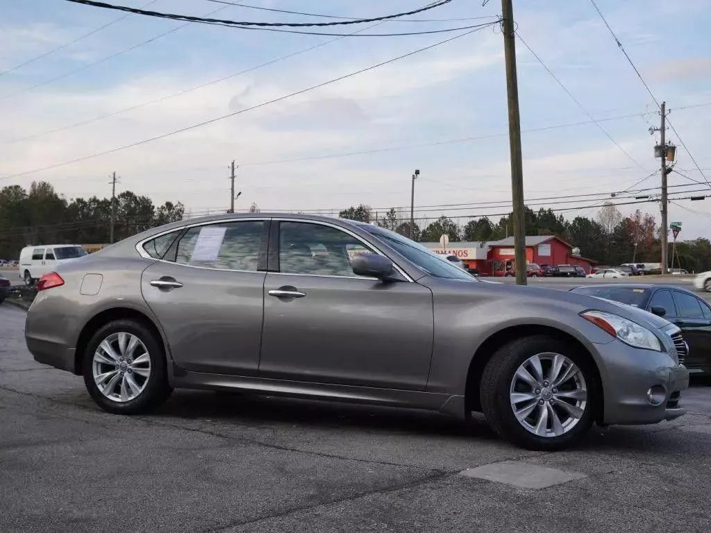 Used 2011 INFINITI M37 w/ Premium Pkg RWD image 9