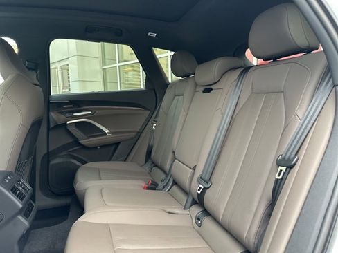 New 2025 Audi Q5 Premium Plus image 12