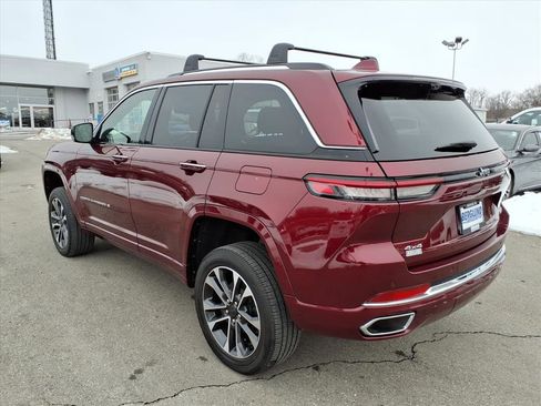 Used 2022 Jeep Grand Cherokee Overland w/ Luxury Tech Group IV image 6