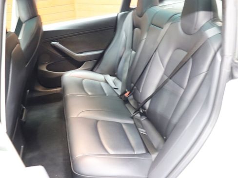 Used 2023 Tesla Model 3 Standard Range image 39