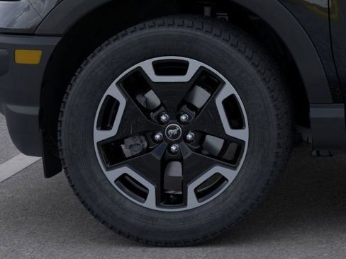 Used 2024 Ford Bronco Sport Outer Banks w/ Tech Package image 19