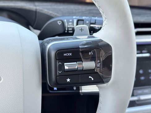 New 2025 Hyundai Santa Fe Limited image 31