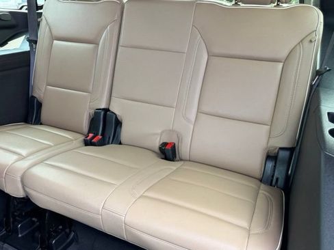 Used 2023 Chevrolet Tahoe Premier RWD image 16