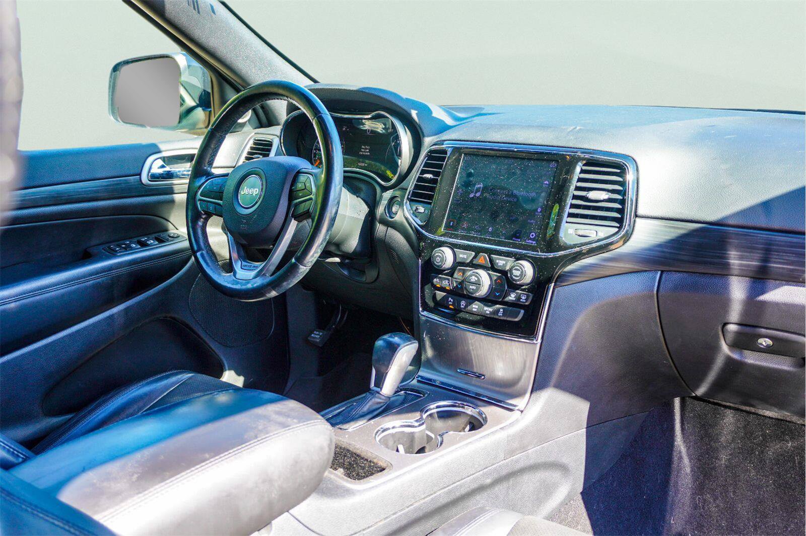 Used 2020 Jeep Grand Cherokee Altitude RWD image 12