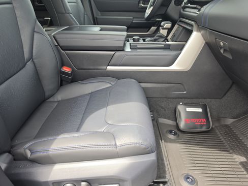 New 2026 Toyota Tundra Platinum AWD/4WD image 12