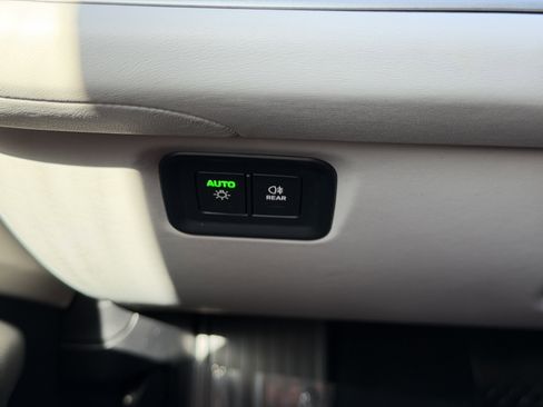 Certified 2024 Porsche Cayenne Coupe image 34