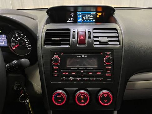 Used 2015 Subaru Forester 2.5i Limited w/ Popular Package #1 AWD/4WD image 19