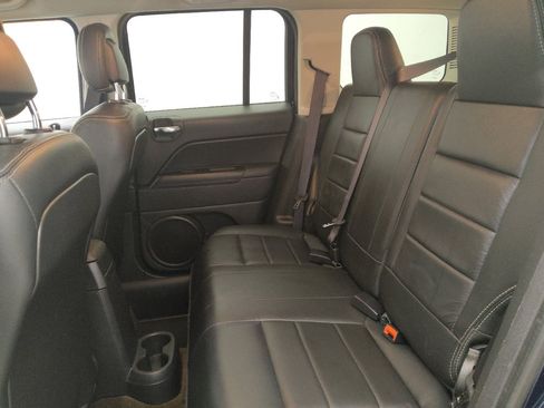 Used 2017 Jeep Patriot High Altitude FWD image 18