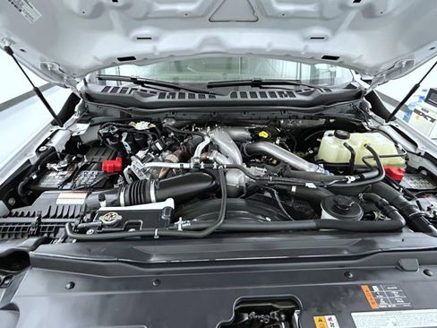 Used 2025 Ford F250 4x4 Crew Cab Super Duty image 25