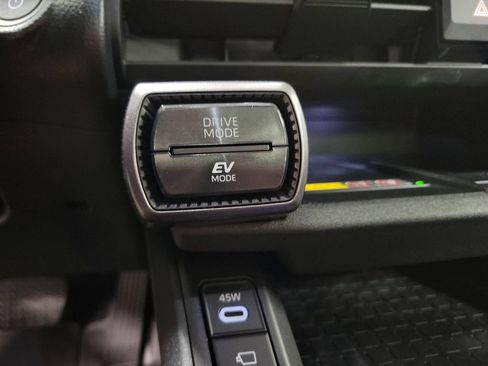 Used 2026 Toyota RAV4 Limited AWD/4WD image 21