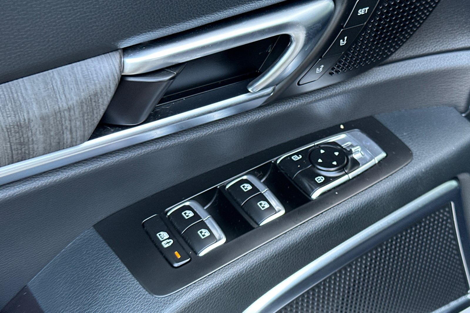 Certified 2025 Kia Telluride SX Prestige AWD/4WD image 12