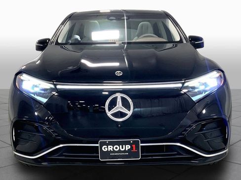 Used 2023 Mercedes-Benz EQS 580 4MATIC SUV image 3